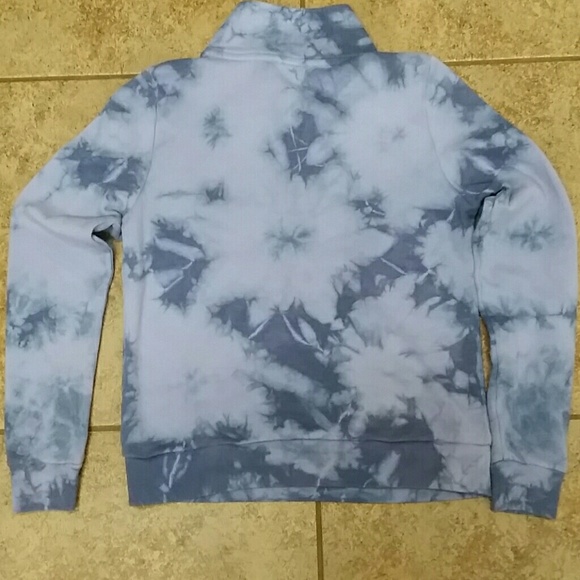 Nwot**PINK VS Logo tye die sweatshirtđź’™ - Picture 4 of 5